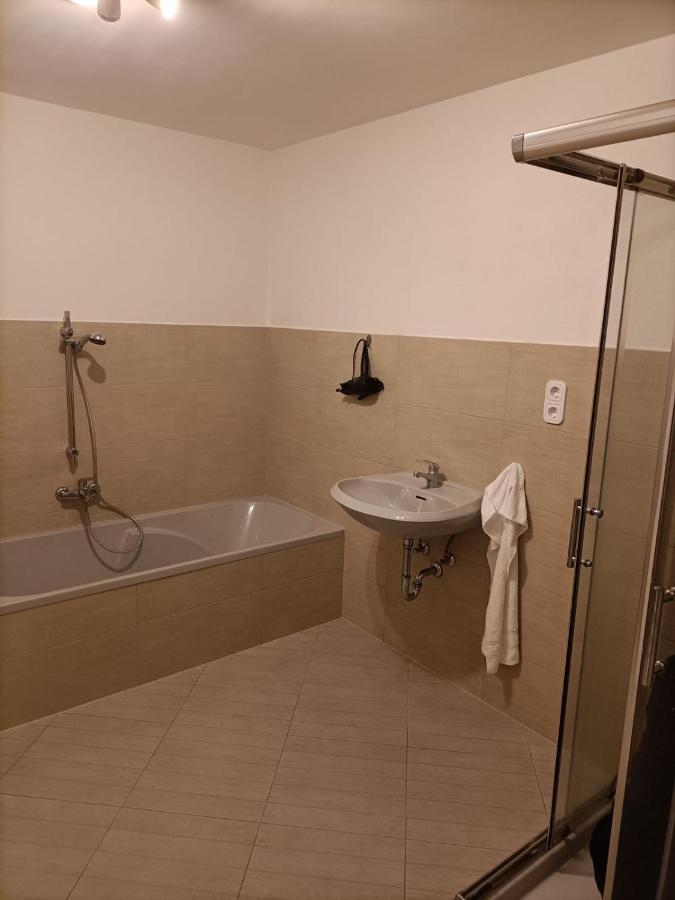 Krefeld House - 20 Min To Dus Airport & Messe Apartman Kültér fotó