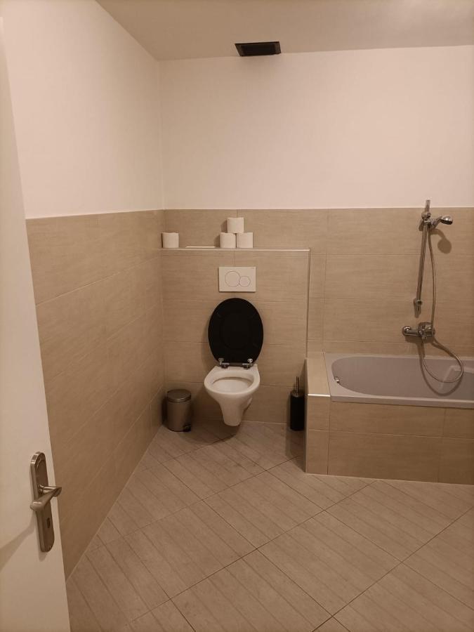 Krefeld House - 20 Min To Dus Airport & Messe Apartman Kültér fotó